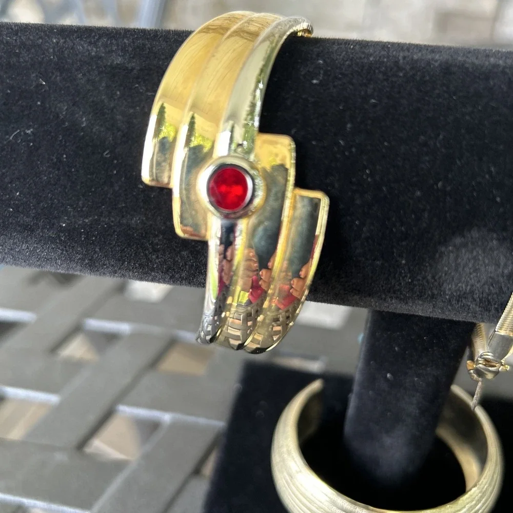 Lot 4‎ Gold Tone Bracelets 80's